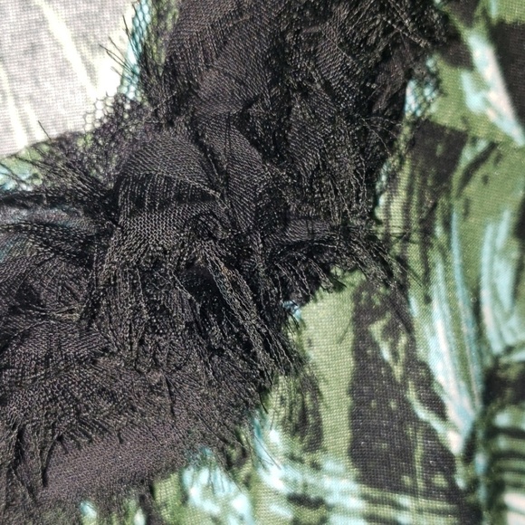 Olivia Paige 3/4 sleeve blouse fur like accent neckline - Picture 8 of 8